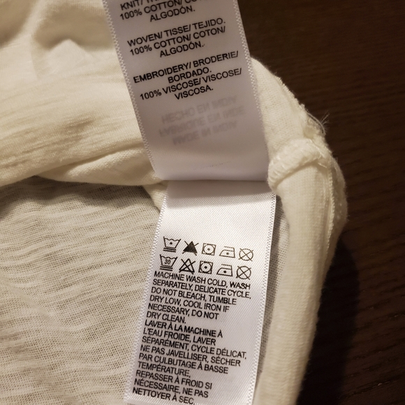 Lucky Brand smocked T-shirt, white/blue embroidery size Small - Picture 6 of 10